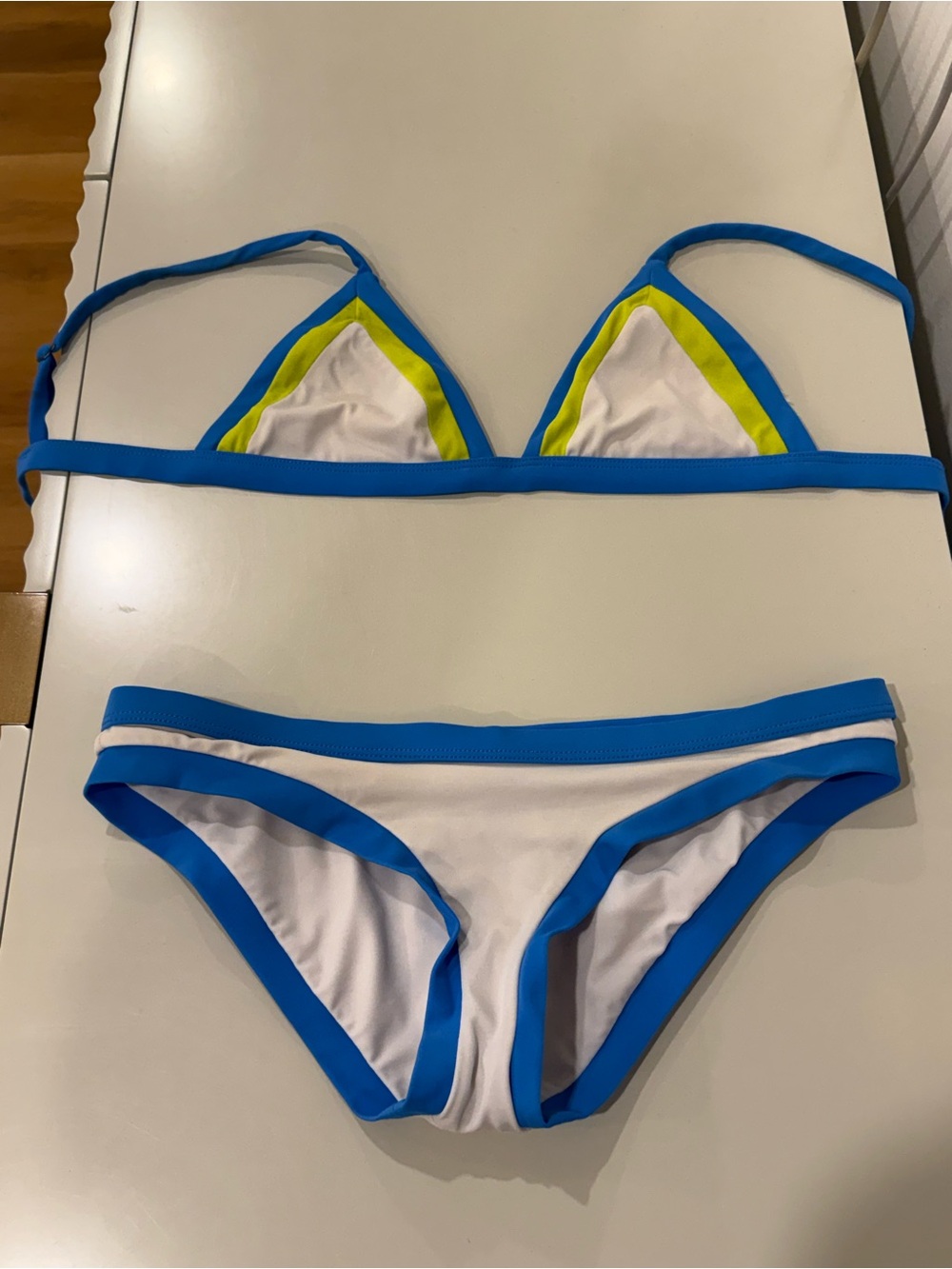 Milly Amalfi Colorblock Triangle Bikini Top & Hipster Bottom (M)